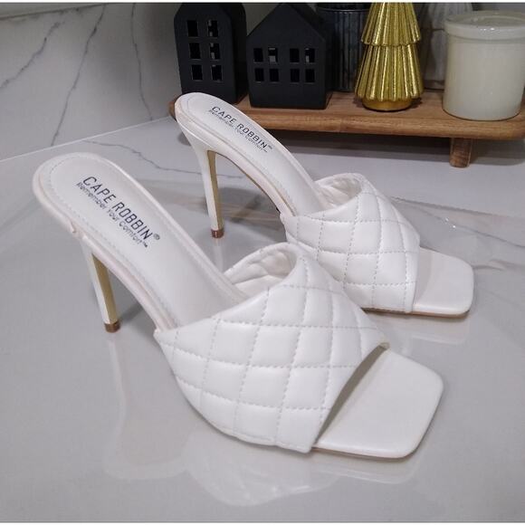 [H329] Cape Robbin "Stitch" Off White Square Toe Heels, Size 9M - Picture 7 of 10